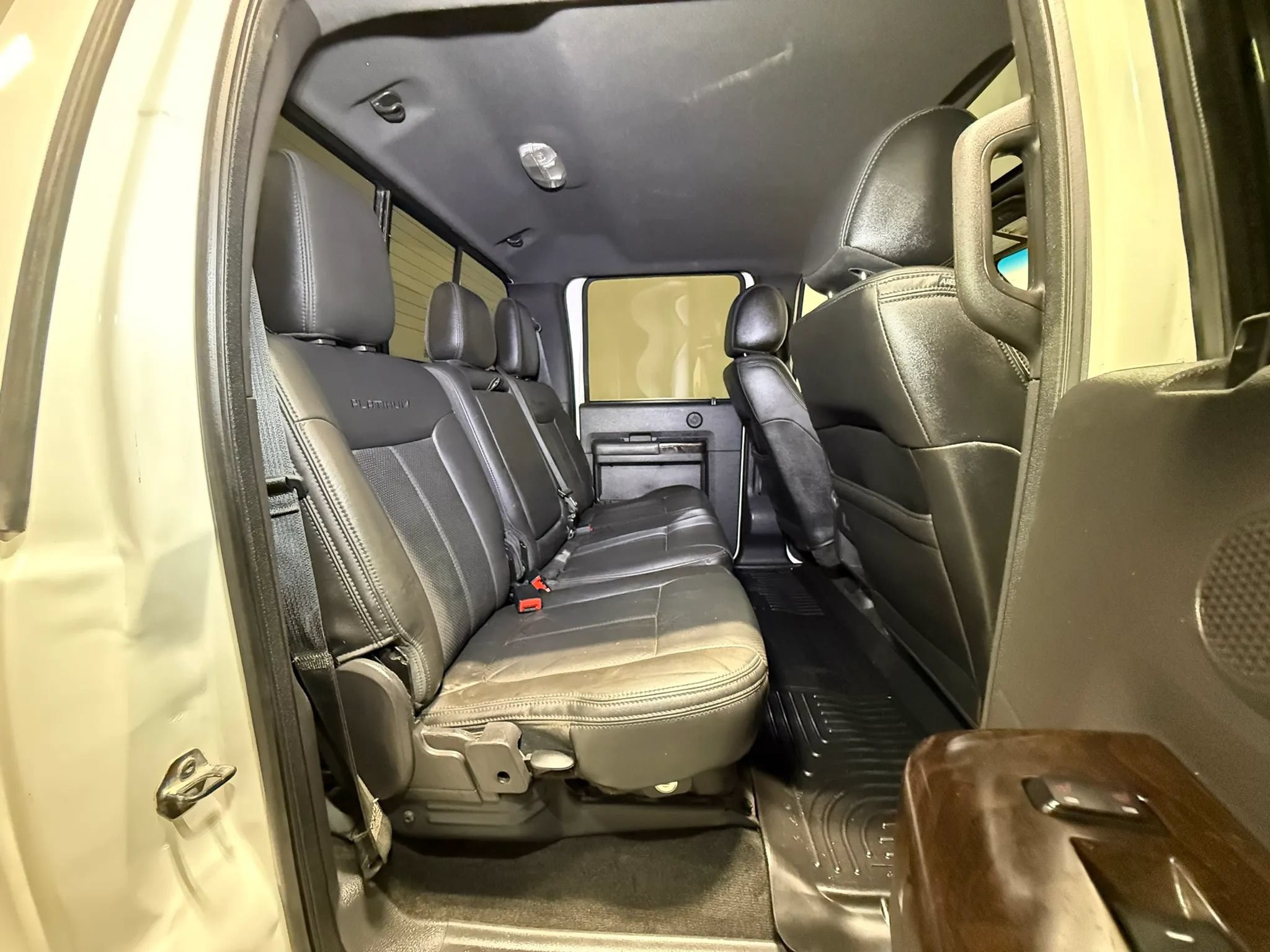 Used 2015 Ford F250 Platinum w/ FX4 Off-Road Package AWD/4WD image 13