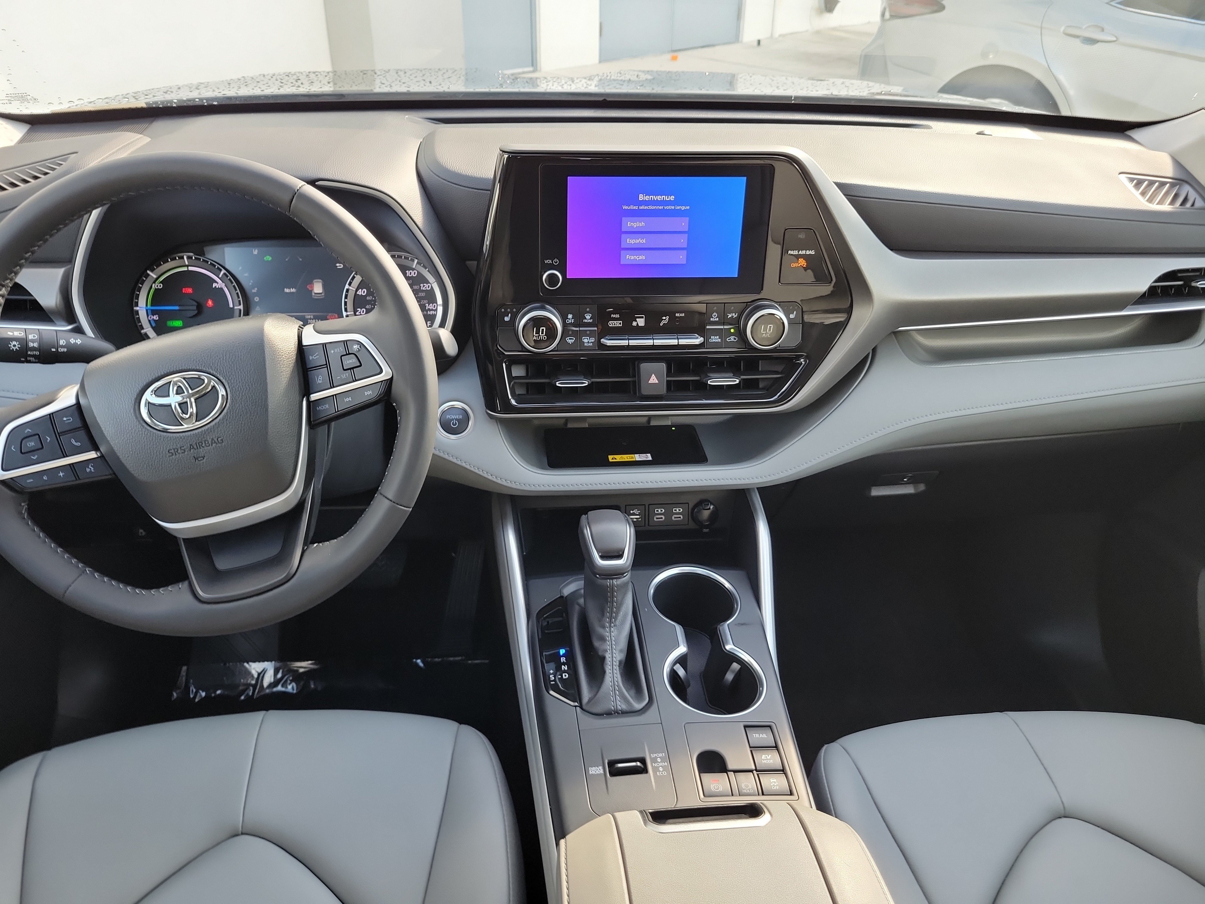 Certified 2025 Toyota Highlander XLE AWD/4WD image 19