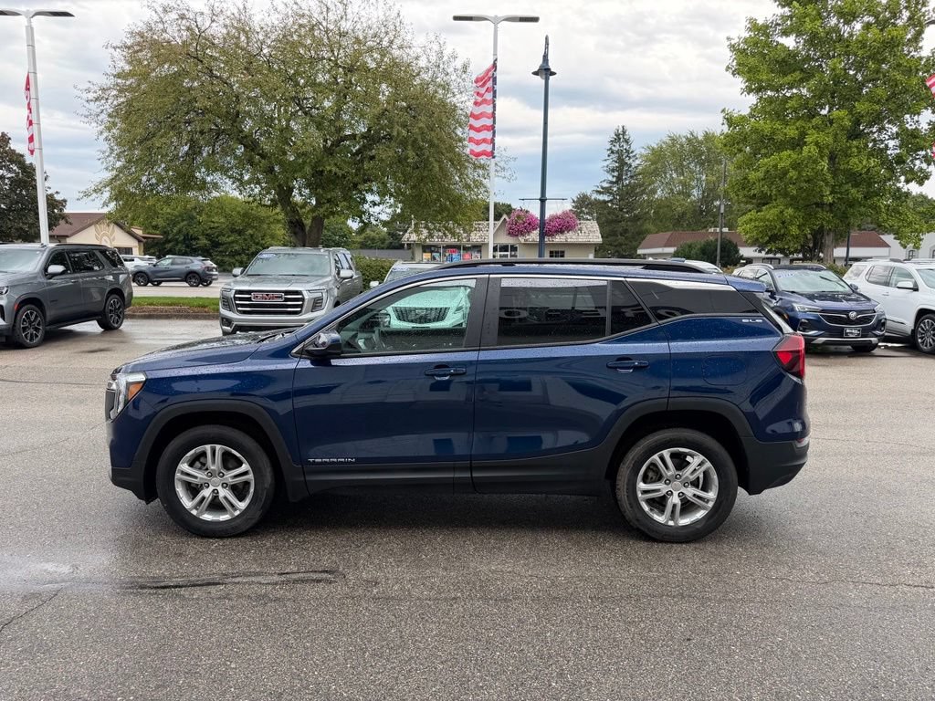 Certified 2022 GMC Terrain SLE w/ Driver Convenience Package AWD/4WD image 8