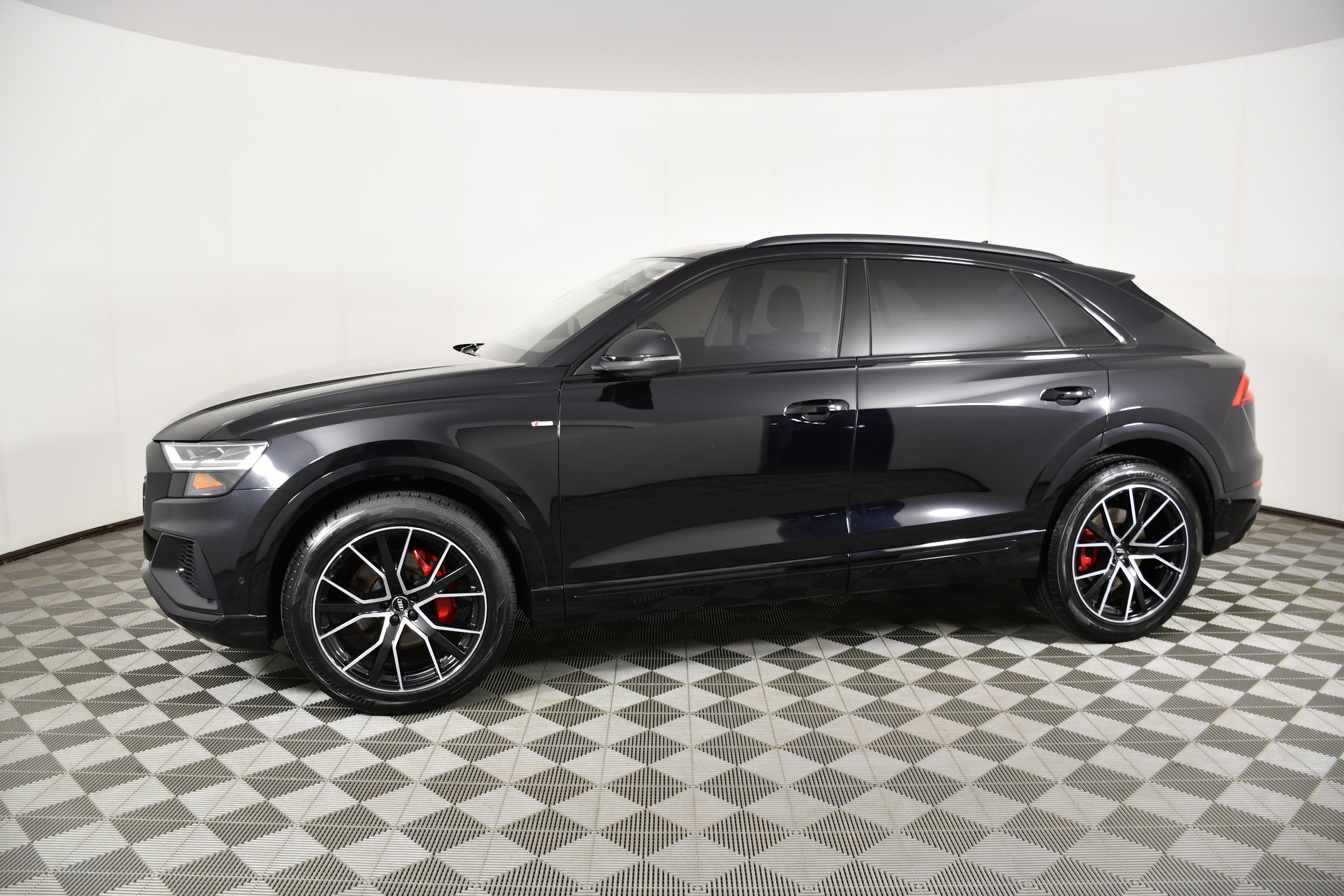 Used 2020 Audi Q8 Premium Plus w/ Premium Plus Package AWD/4WD image 9