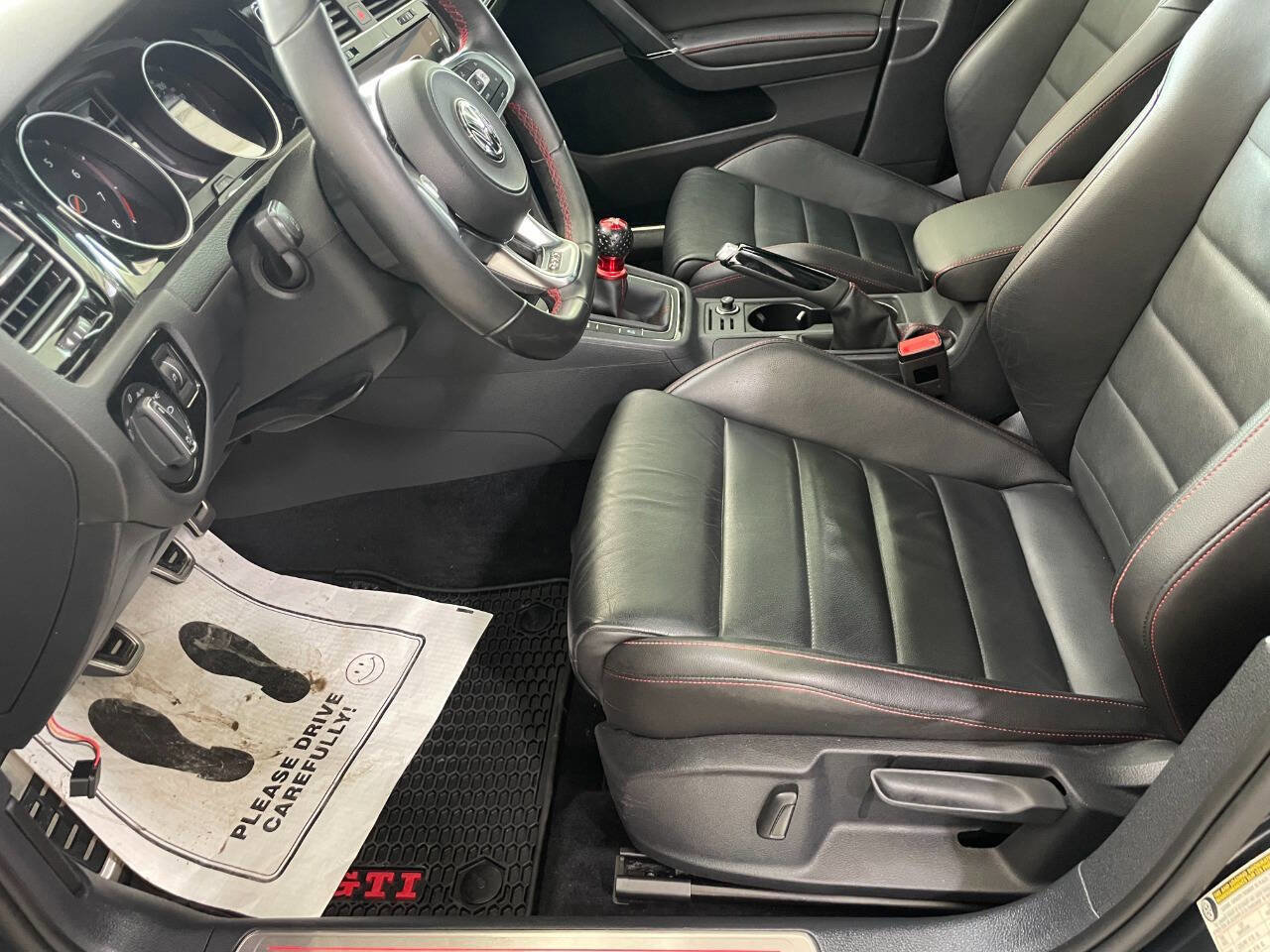 Used 2020 Volkswagen GTI SE image 15