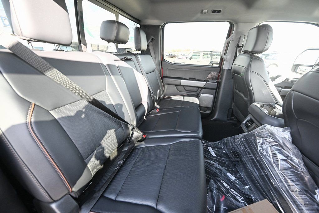 New 2025 Ford F250 Lariat w/ Lariat Ultimate Package image 24