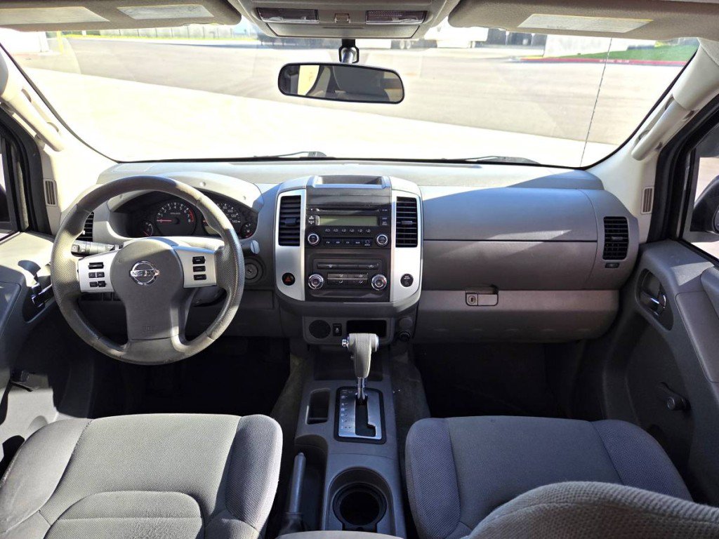 Used 2015 Nissan Frontier S RWD image 16