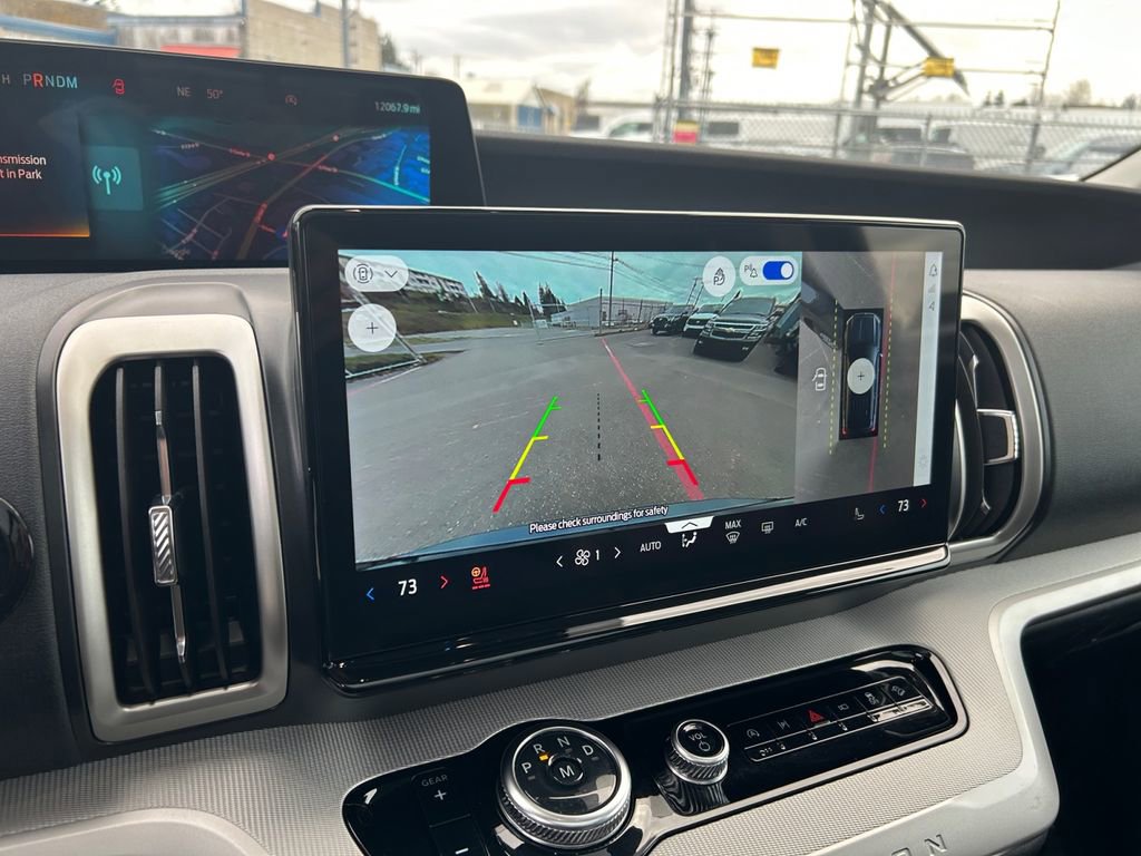 Used 2025 Ford Expedition Active image 19