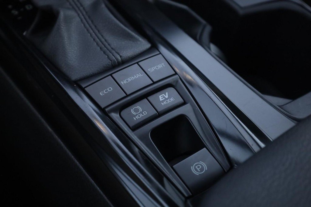 Certified 2025 Toyota Camry SE FWD image 18