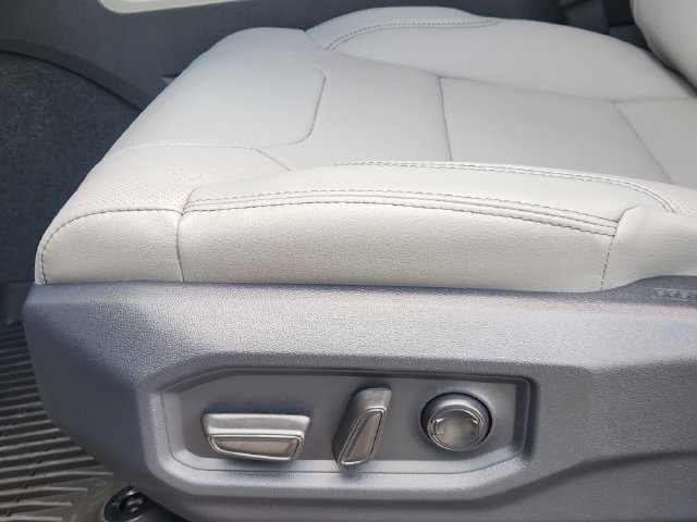 New 2026 Toyota Tundra Limited AWD/4WD image 26