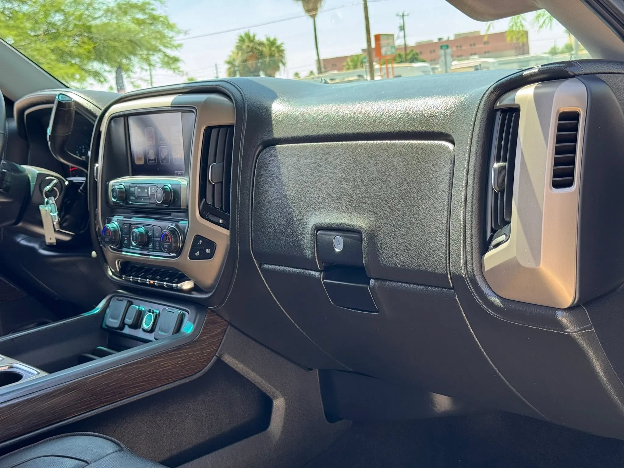 Used 2017 GMC Sierra 1500 Denali AWD/4WD image 35