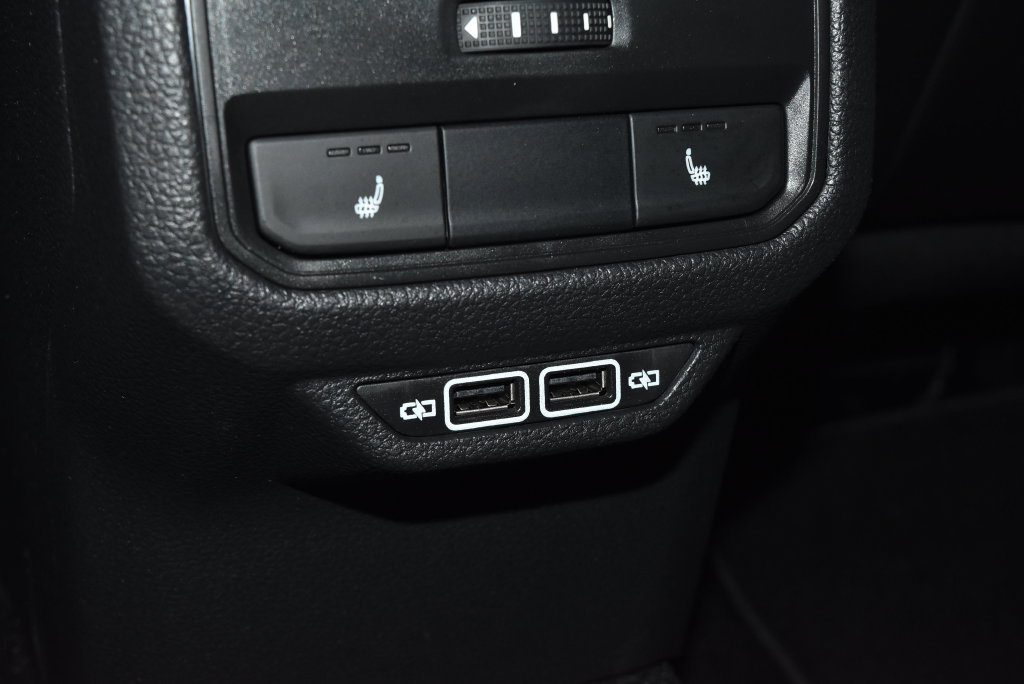 Used 2022 Volkswagen Passat 2.0T FWD image 19