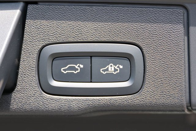 Used 2023 Volvo XC60 B5 Plus w/ Climate Package image 11