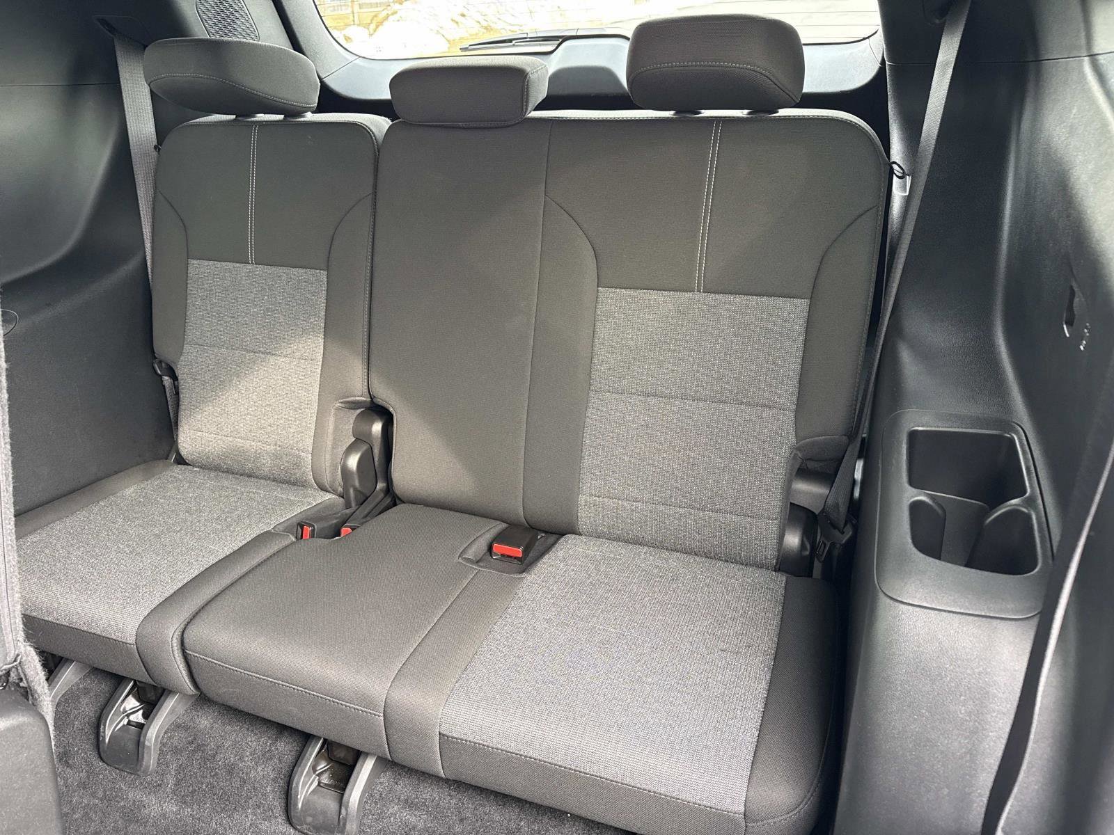 Used 2025 GMC Acadia Elevation image 21