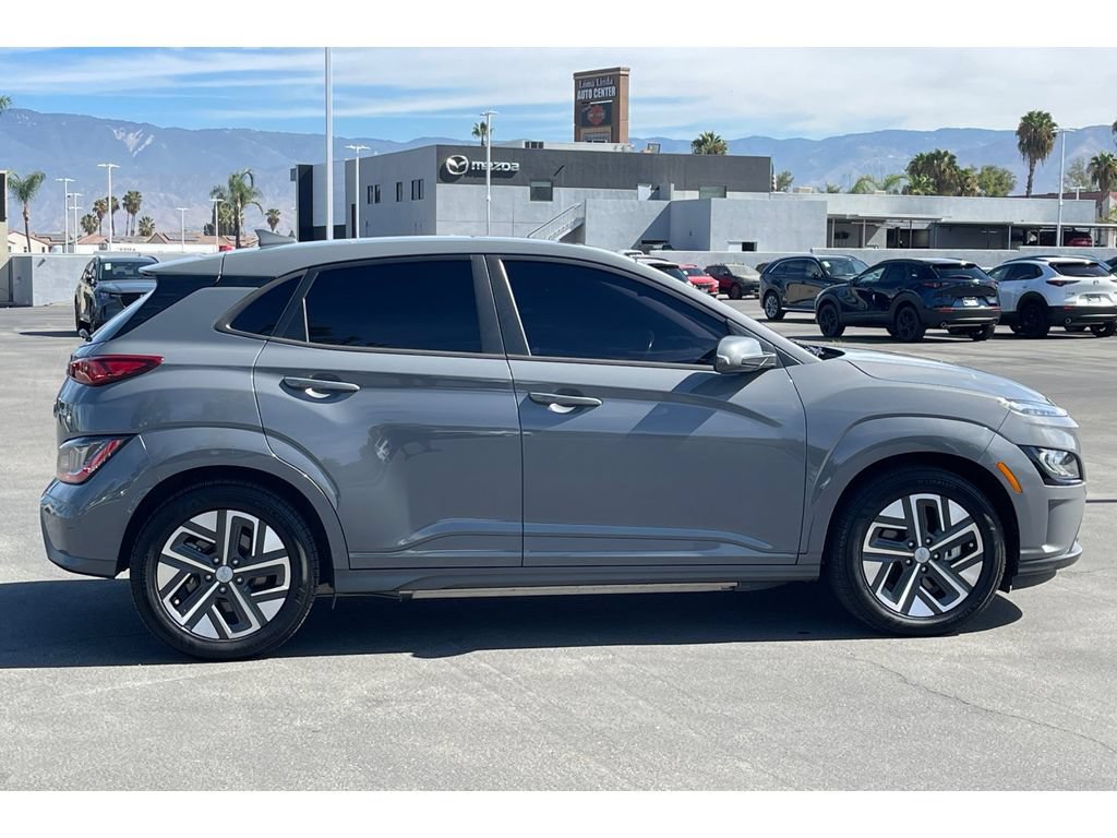 Used 2023 Hyundai Kona Limited FWD image 8