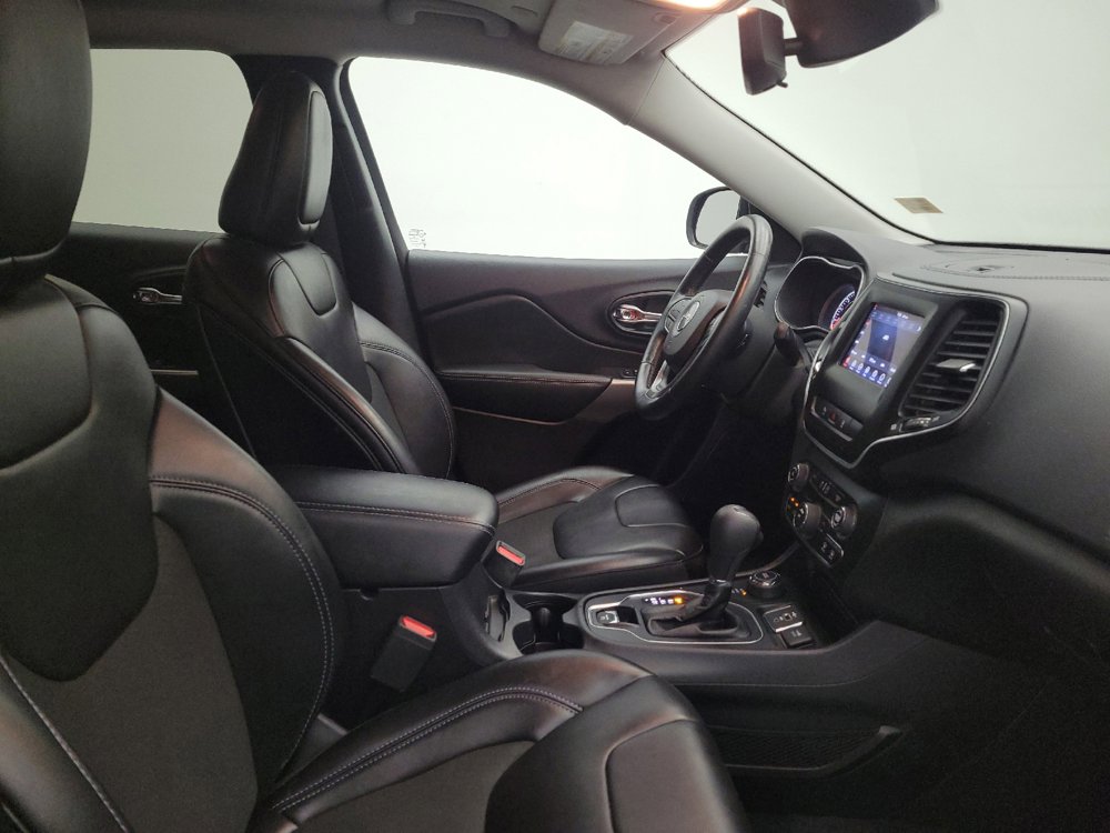 Used 2020 Jeep Cherokee Latitude Plus w/ Cold Weather Group AWD/4WD image 21