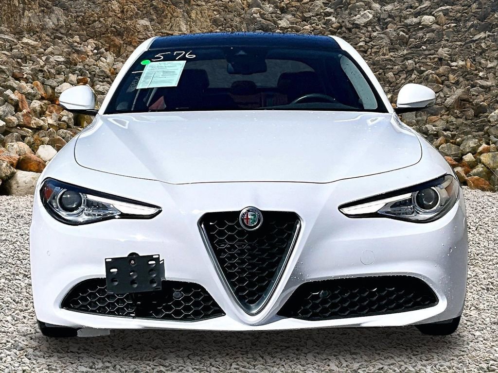 Used 2019 Alfa Romeo Giulia Ti image 3