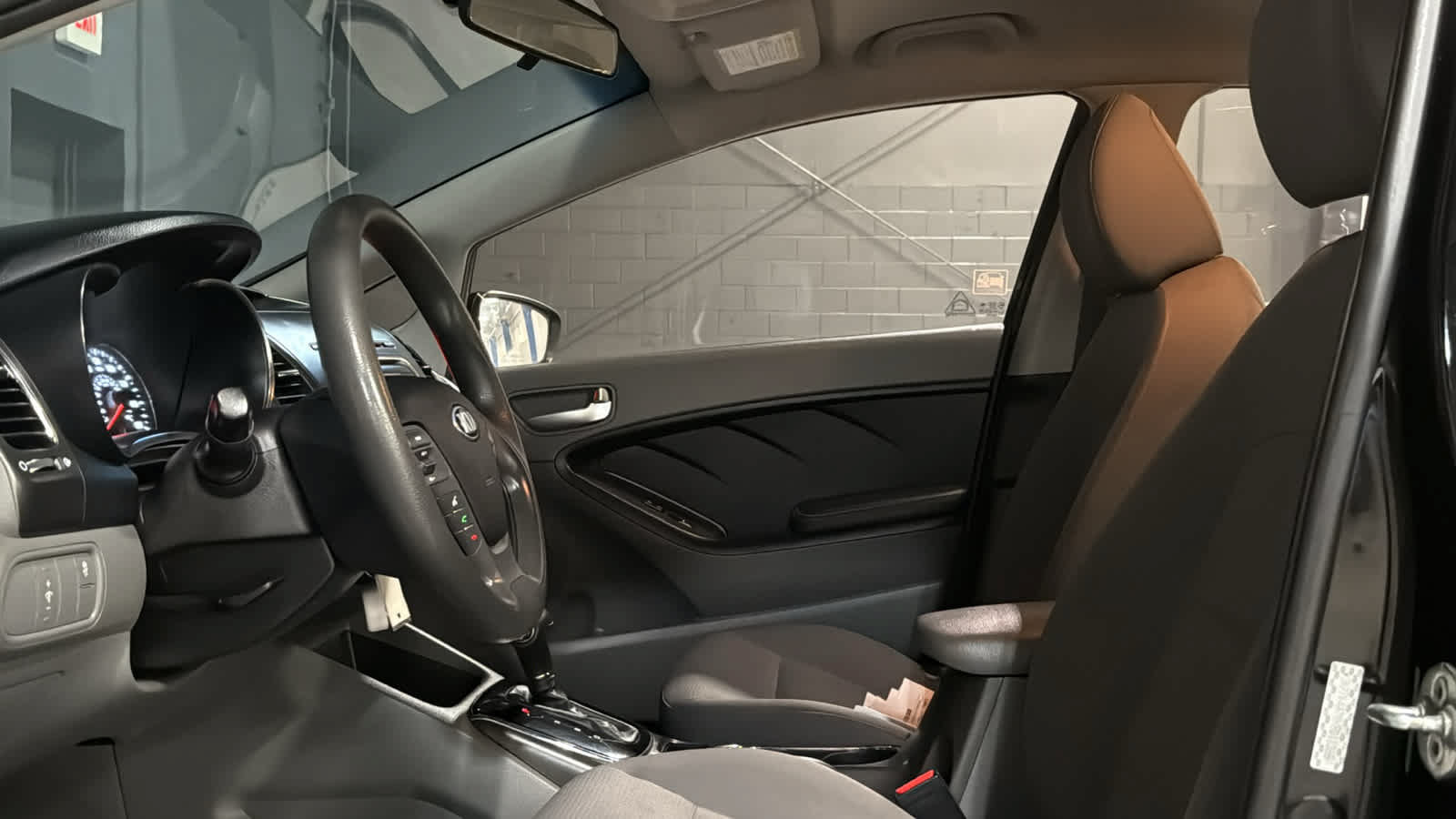 Used 2017 Kia Forte LX FWD image 10