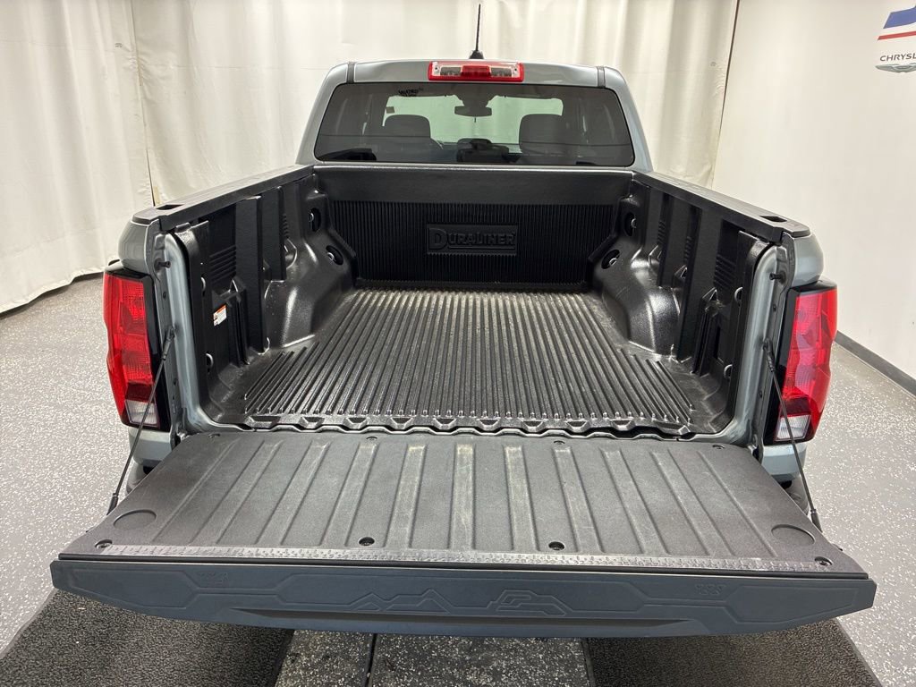 Used 2024 Chevrolet Colorado W/T image 6