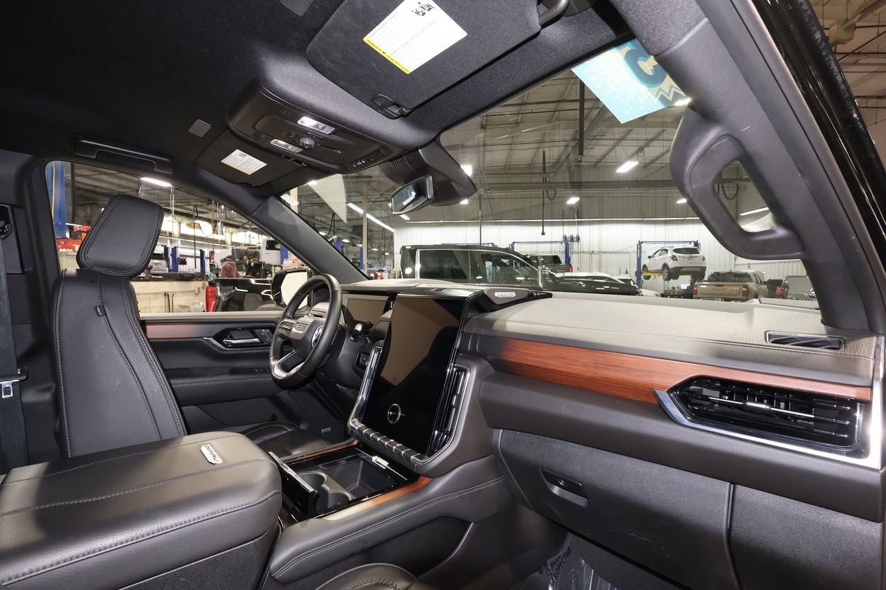 Certified 2025 GMC Yukon Denali image 29