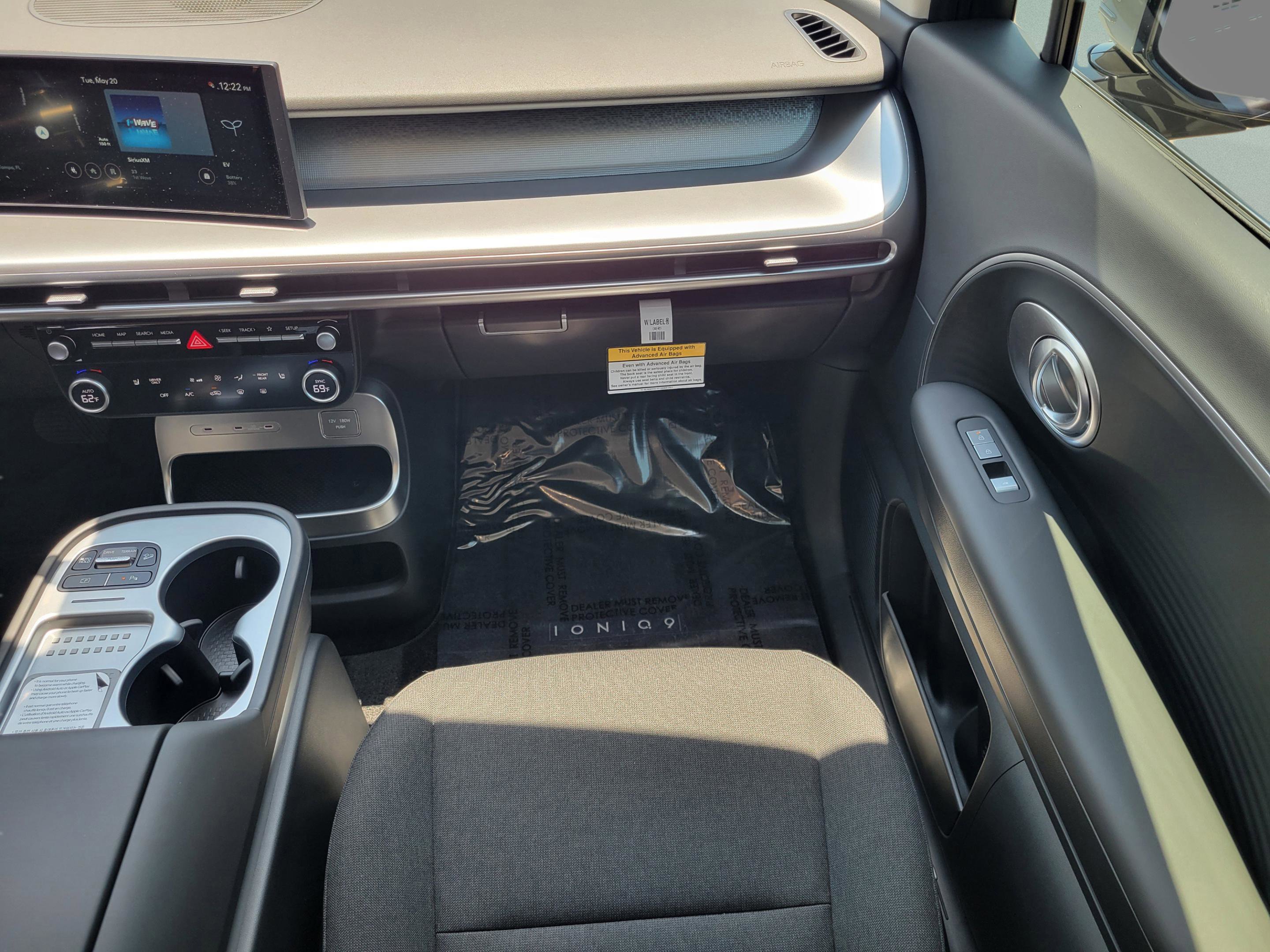 New 2026 Hyundai Ioniq 9 SE image 13