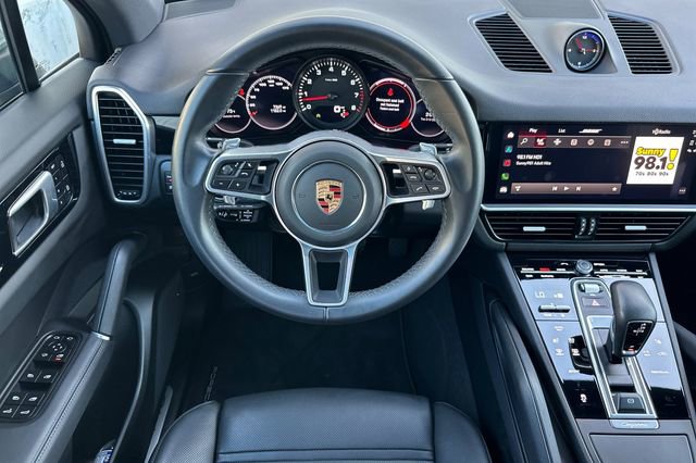 Used 2022 Porsche Cayenne Platinum Edition image 13