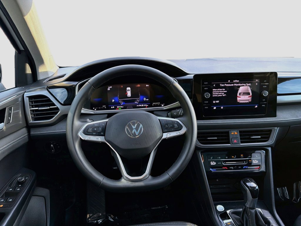 Used 2025 Volkswagen Taos SE FWD image 21