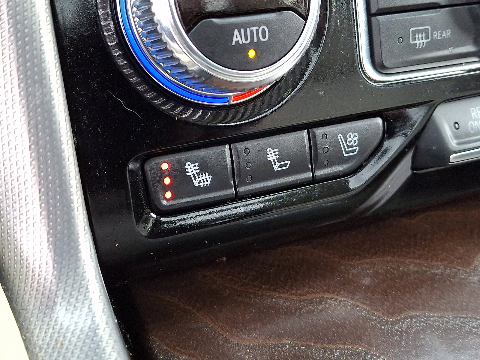 Certified 2022 GMC Yukon Denali w/ Denali Premium Package image 25