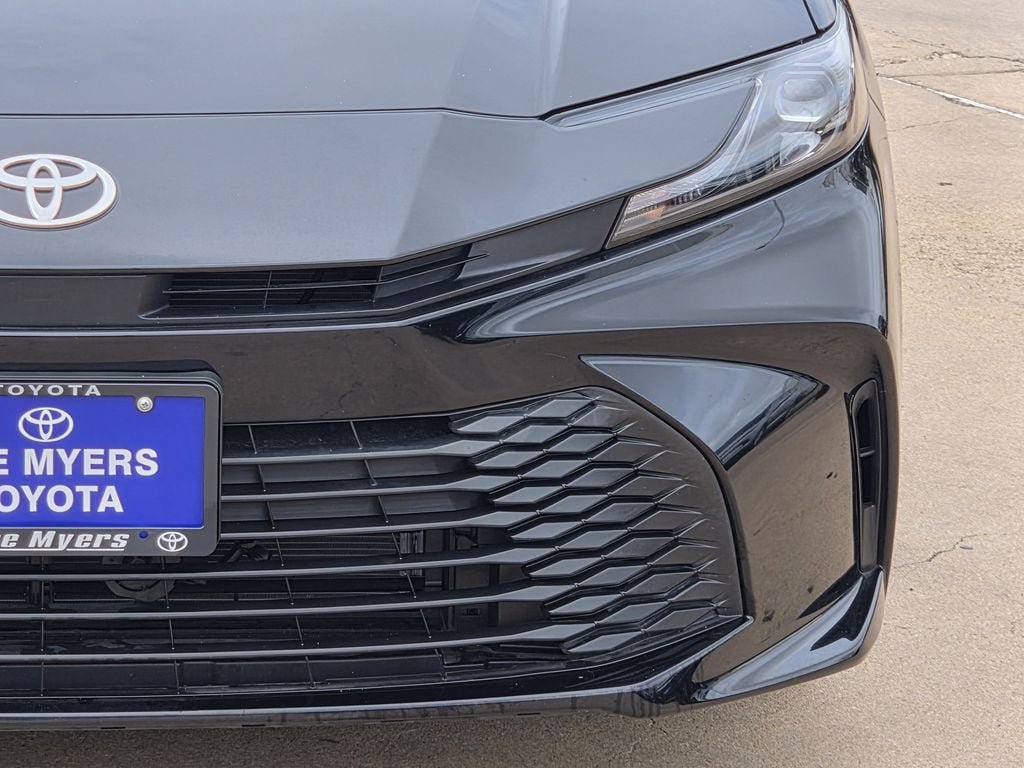 Used 2026 Toyota Camry LE FWD image 4