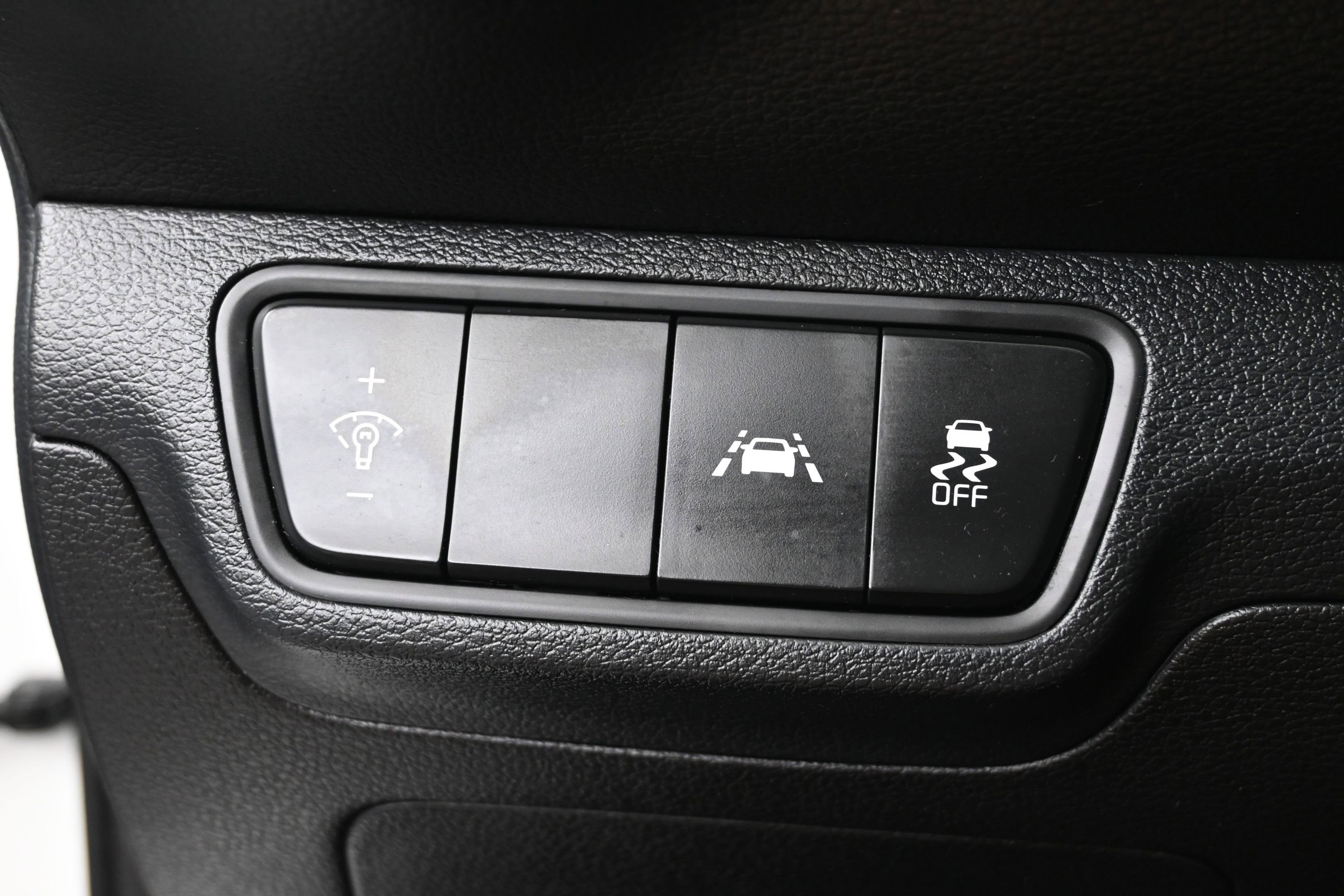 Used 2020 Kia Forte LXS FWD image 12