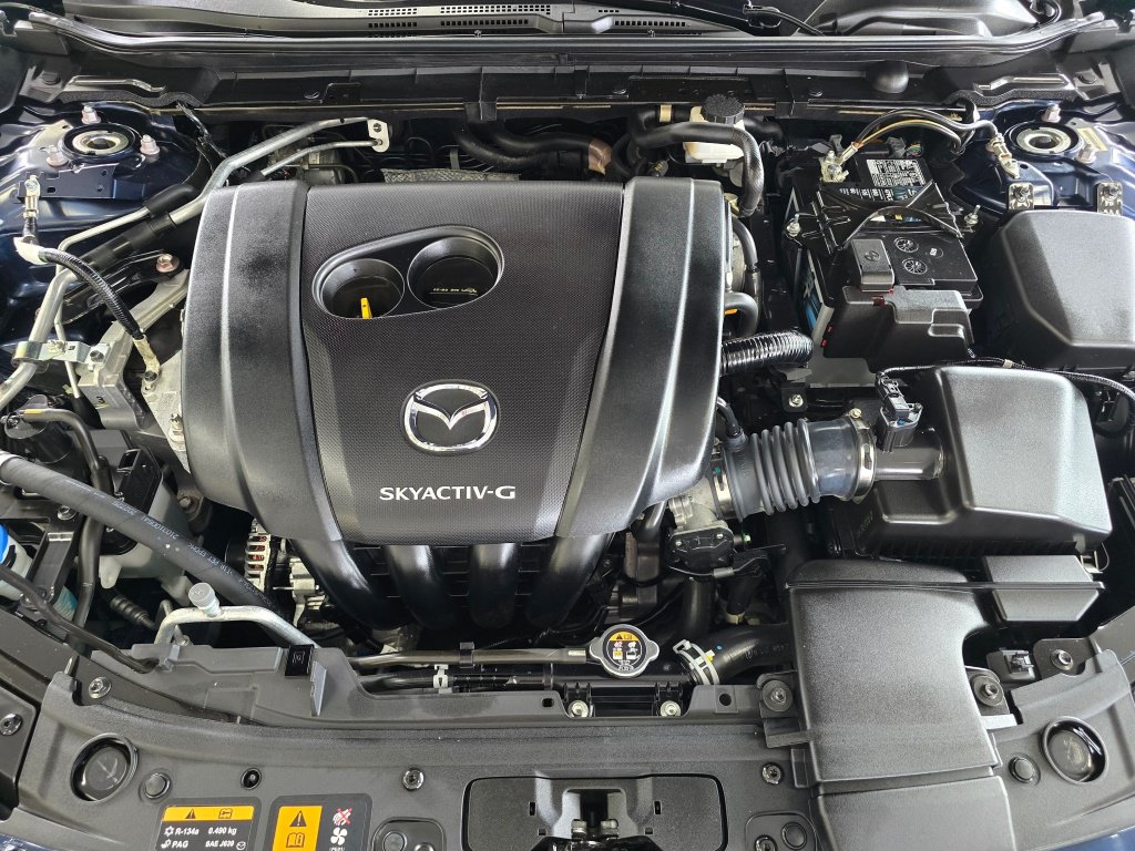 Used 2021 MAZDA MAZDA3 s FWD image 12