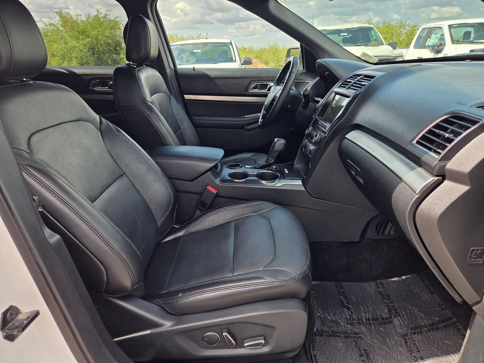 Used 2018 Ford Explorer XLT w/ Equipment Group 202A FWD image 29