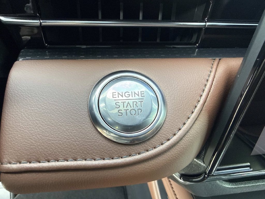 New 2026 Lincoln Nautilus Reserve AWD/4WD image 28