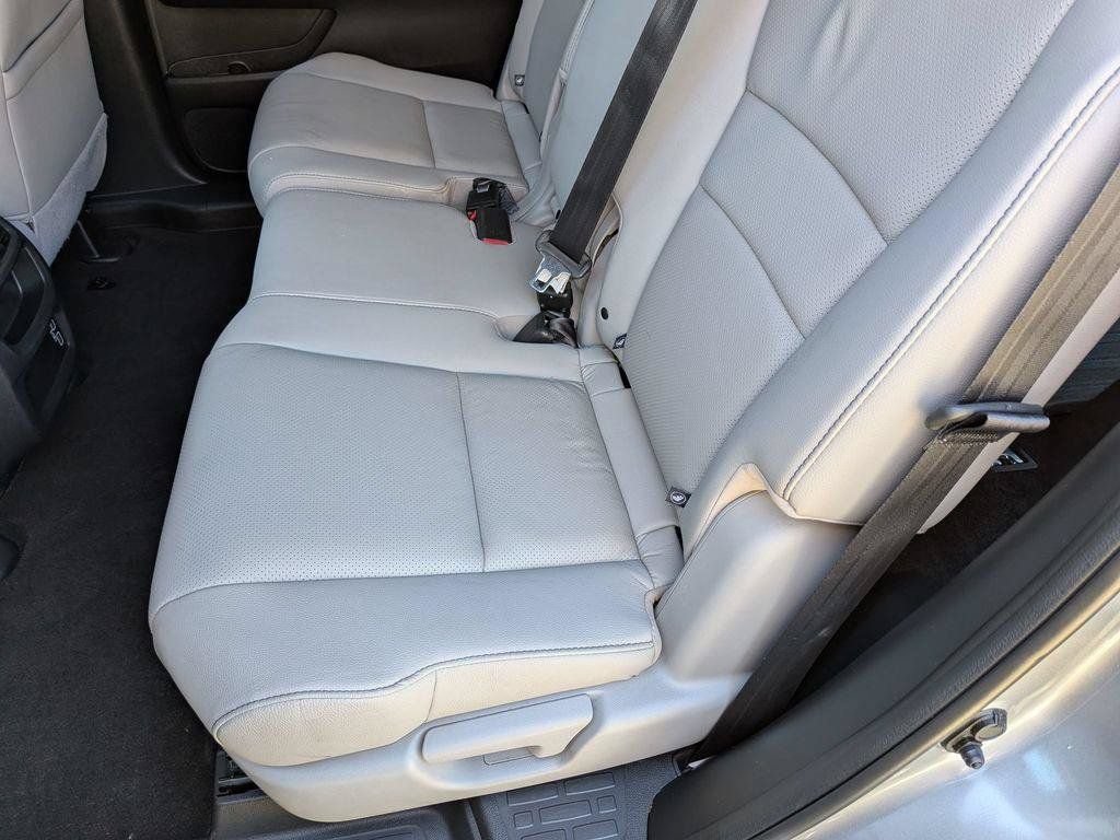 Used 2023 Honda Passport EX-L image 25