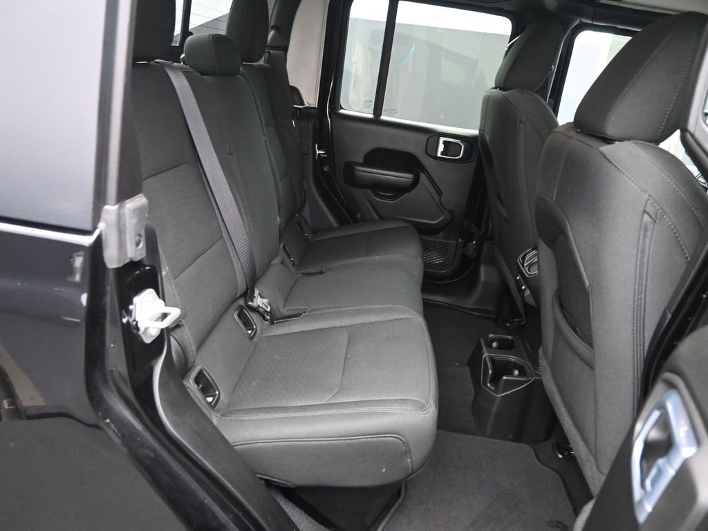 Used 2021 Jeep Gladiator Sport image 43