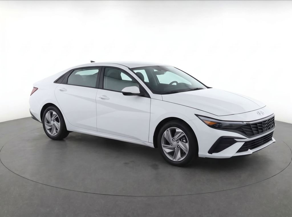 Certified 2025 Hyundai Elantra Hybrid FWD image 2