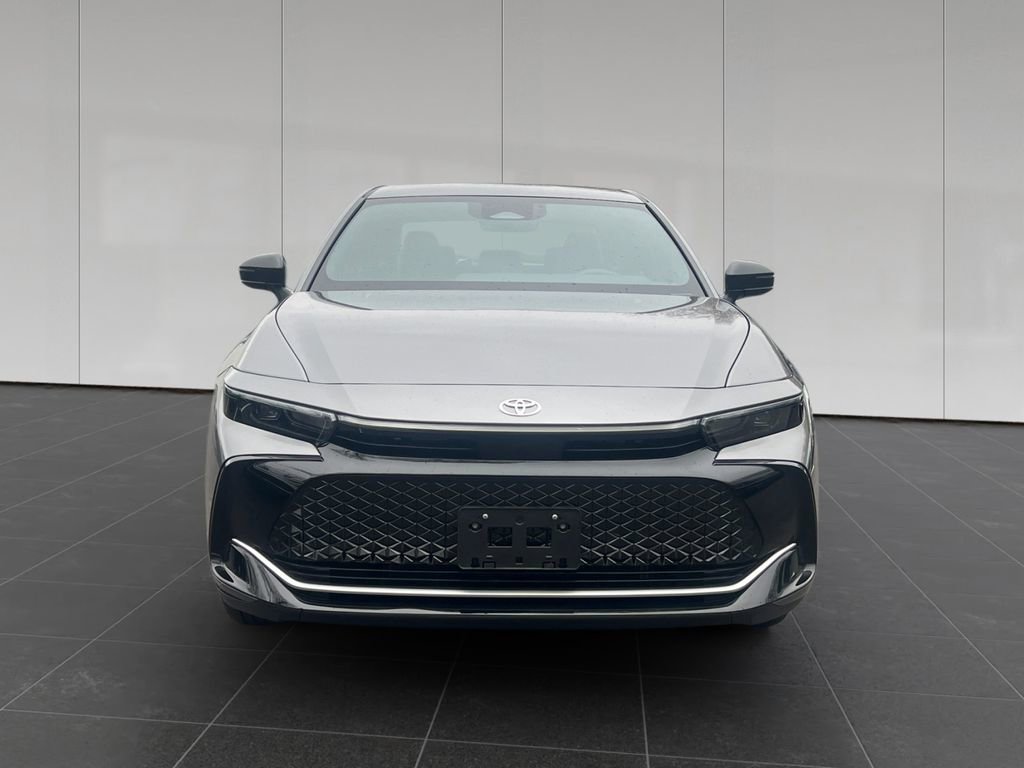 Used 2026 Toyota Crown XLE AWD/4WD image 8