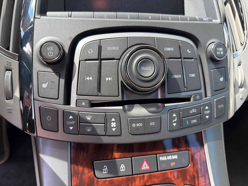 Used 2013 Buick LaCrosse Leather FWD image 19