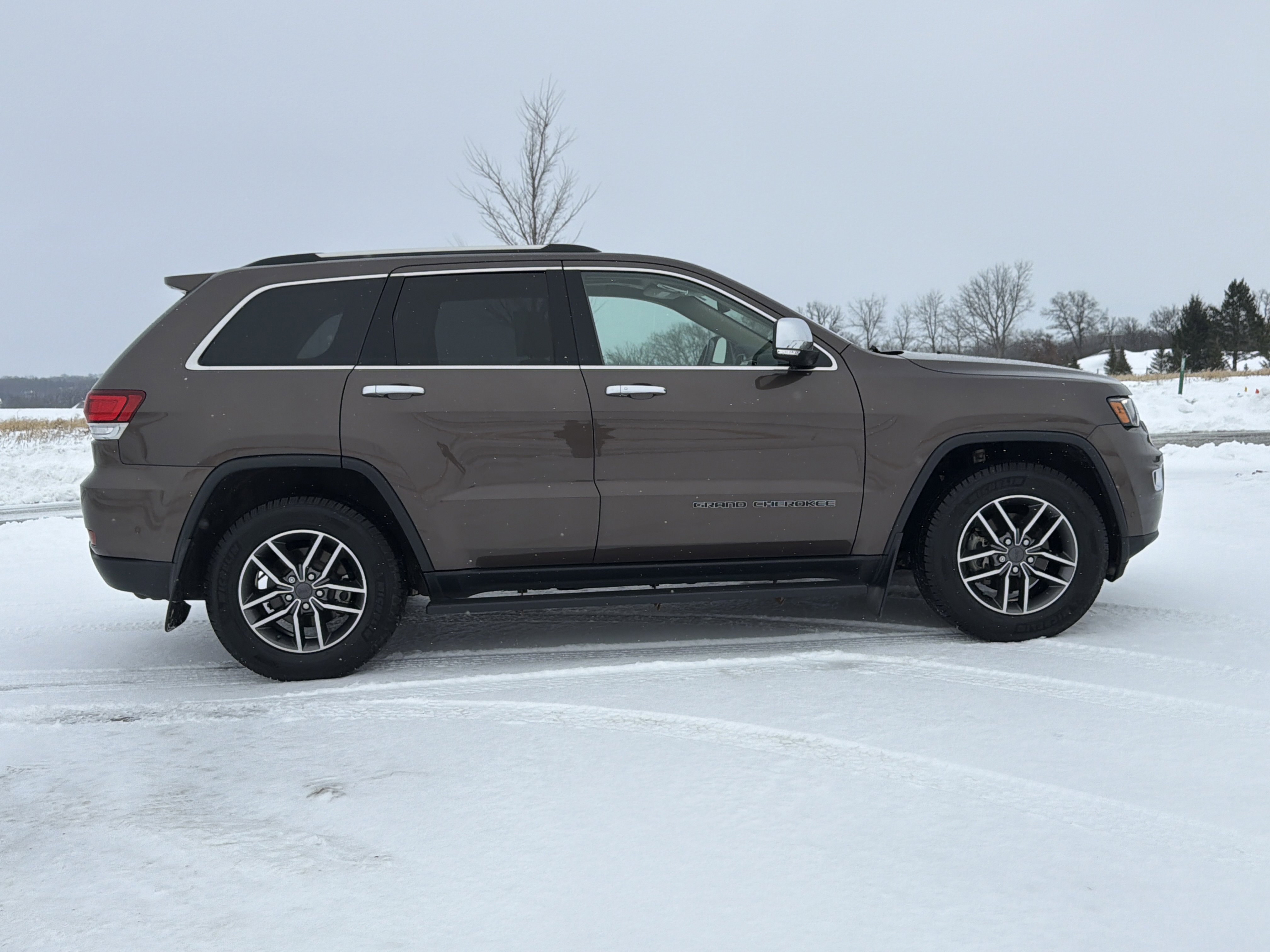 Used 2020 Jeep Grand Cherokee Limited w/ Luxury Group II image 27