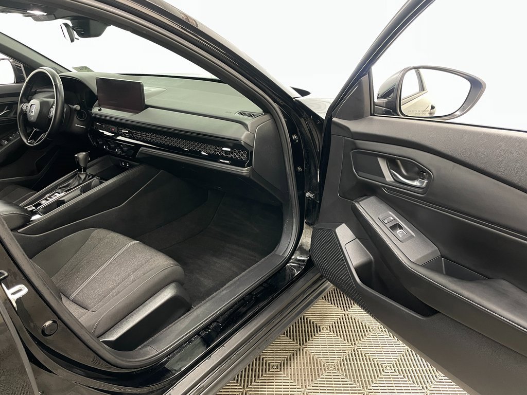 Used 2023 Honda Accord Sport image 33