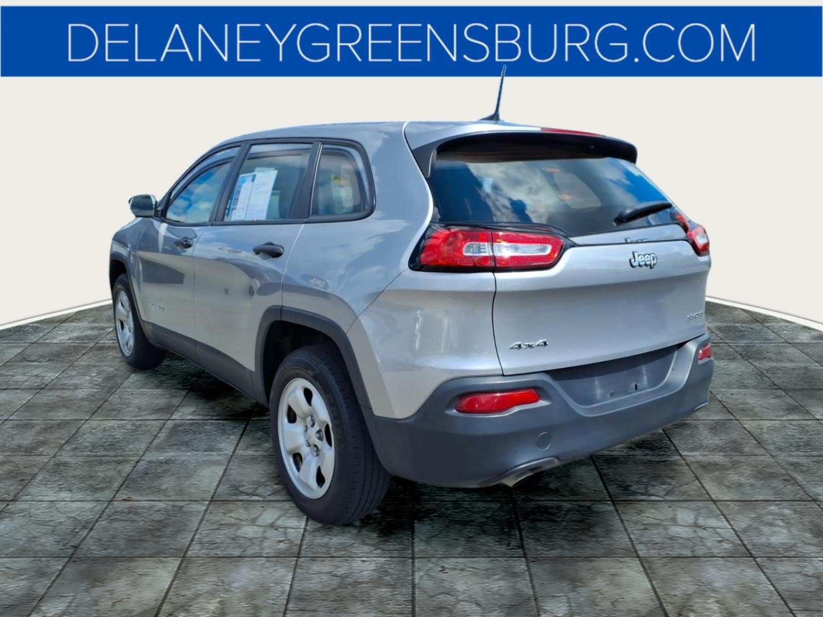 Used 2017 Jeep Cherokee Sport w/ Cold Weather Group AWD/4WD image 5