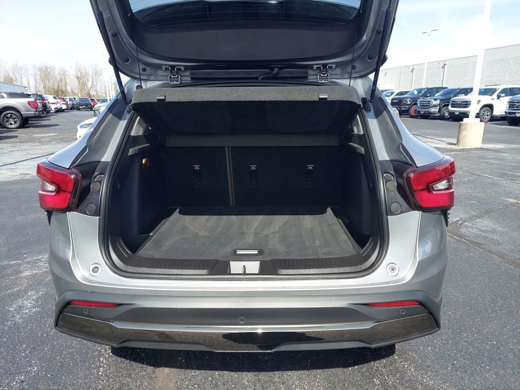 Used 2025 Chevrolet Trax ACTIV w/ Driver Confidence Package image 25