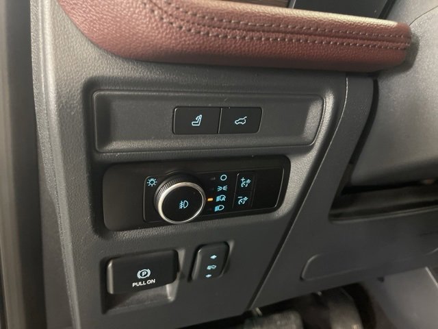 Used 2023 Ford Expedition Max Limited image 23