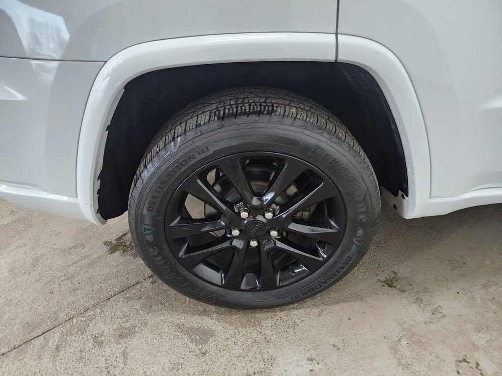 Used 2019 Jeep Grand Cherokee Altitude image 38