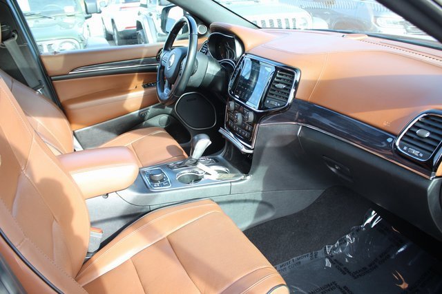 Used 2020 Jeep Grand Cherokee Overland image 36