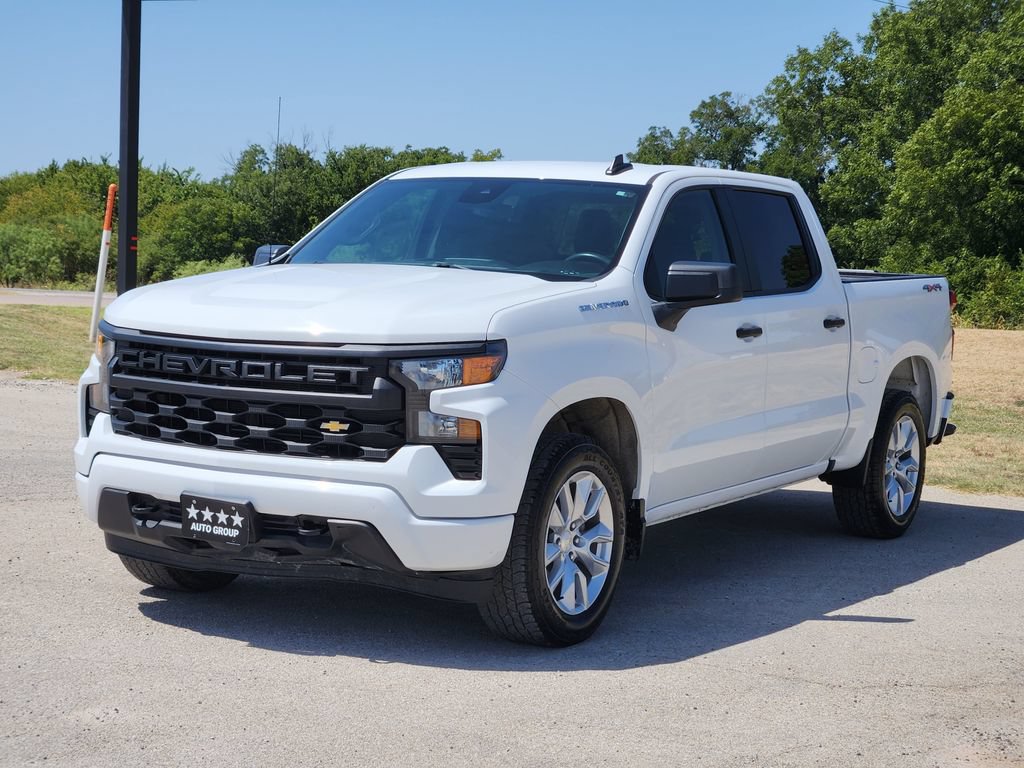 Used 2024 Chevrolet Silverado 1500 Custom AWD/4WD image 3