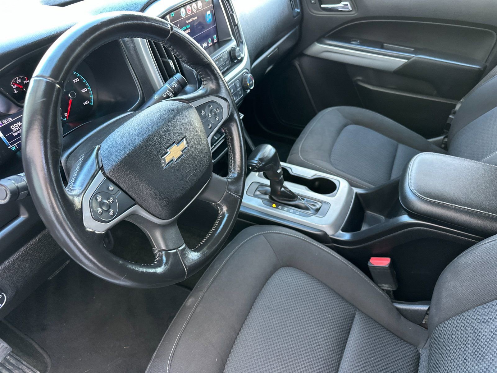 Used 2017 Chevrolet Colorado LT w/ Safety Package image 10