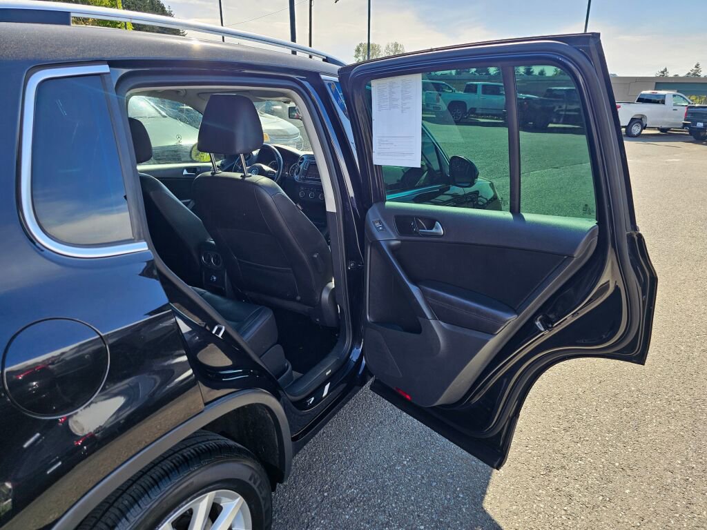 Used 2017 Volkswagen Tiguan Wolfsburg Edition AWD/4WD image 25