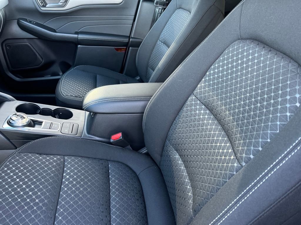 New 2026 Ford Escape Active w/ Cold Weather Package image 15