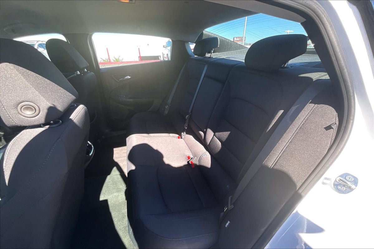 Used 2024 Chevrolet Malibu LT FWD image 24