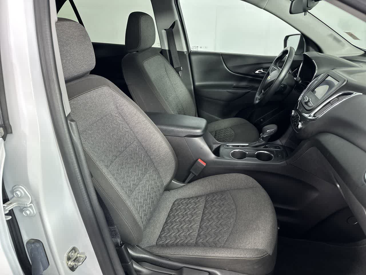 Used 2024 Chevrolet Equinox LT AWD/4WD image 5