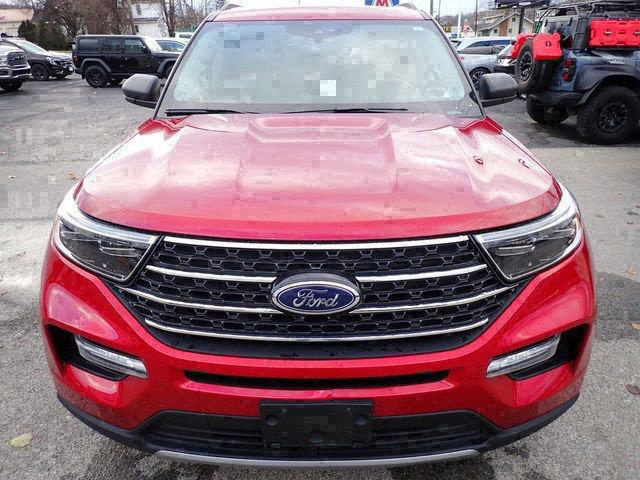 Used 2023 Ford Explorer XLT w/ Equipment Group 202A AWD/4WD image 5
