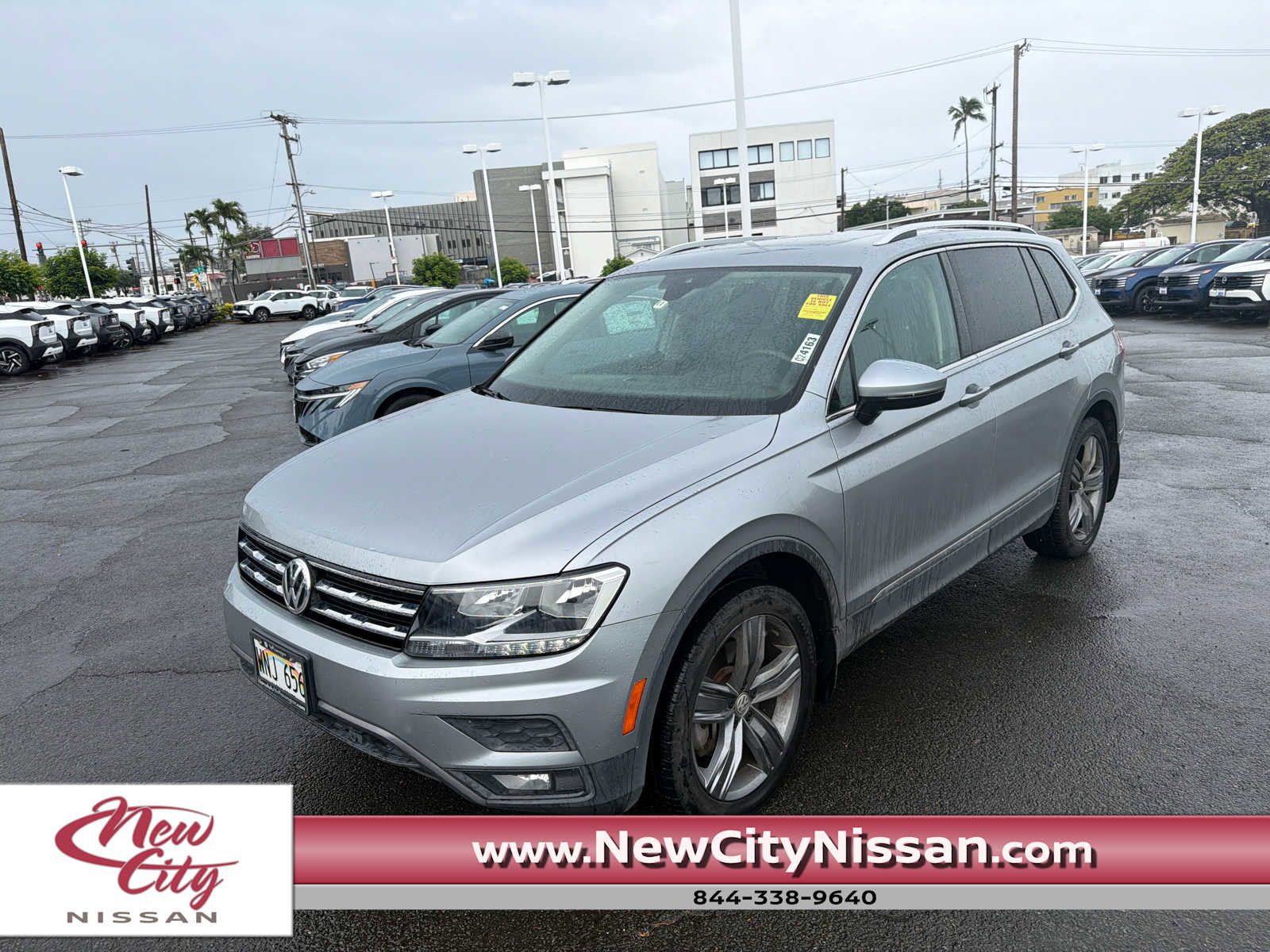 Used 2021 Volkswagen Tiguan SEL image 1