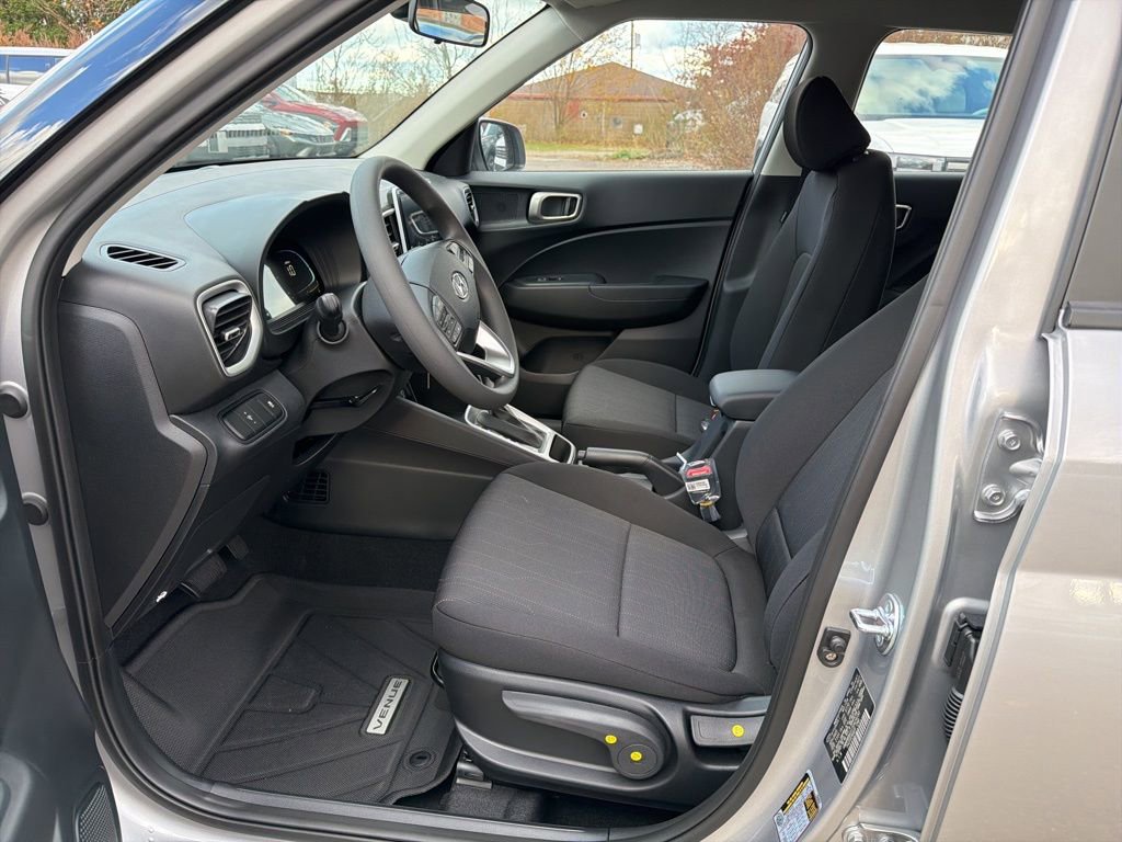 New 2026 Hyundai Venue SE image 12